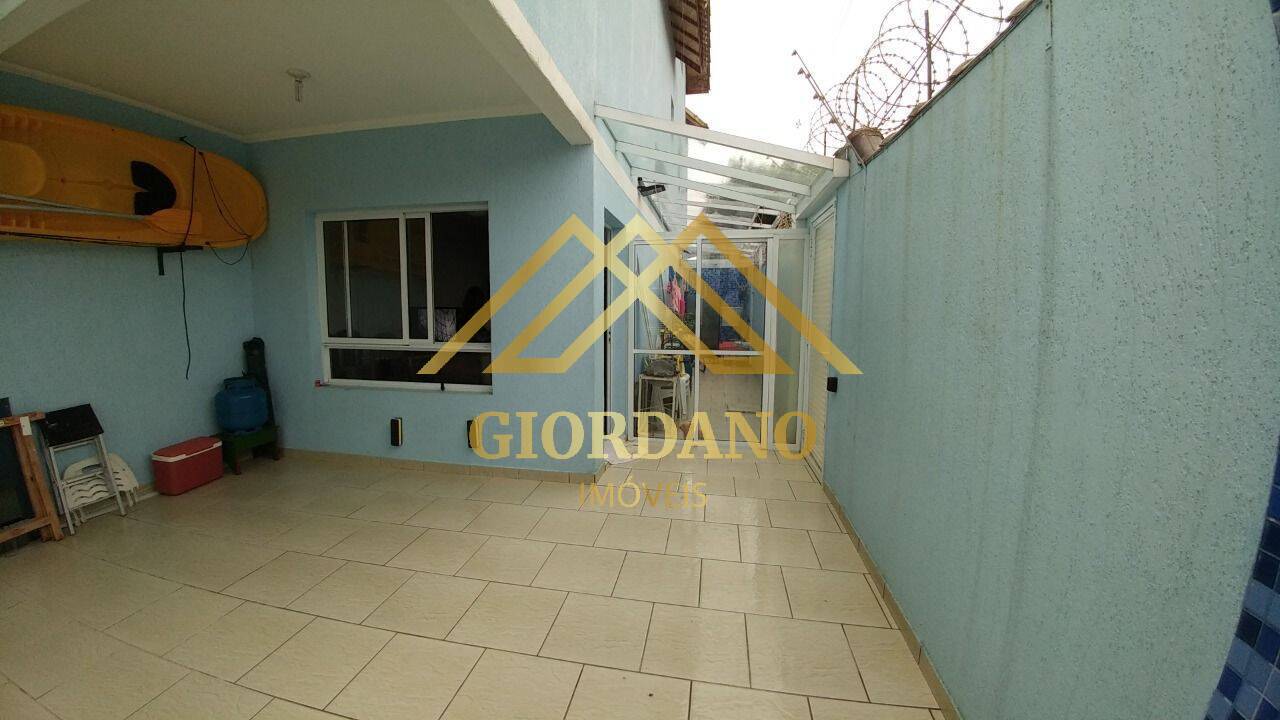 Casa, 4 quartos, 70 m² - Foto 1